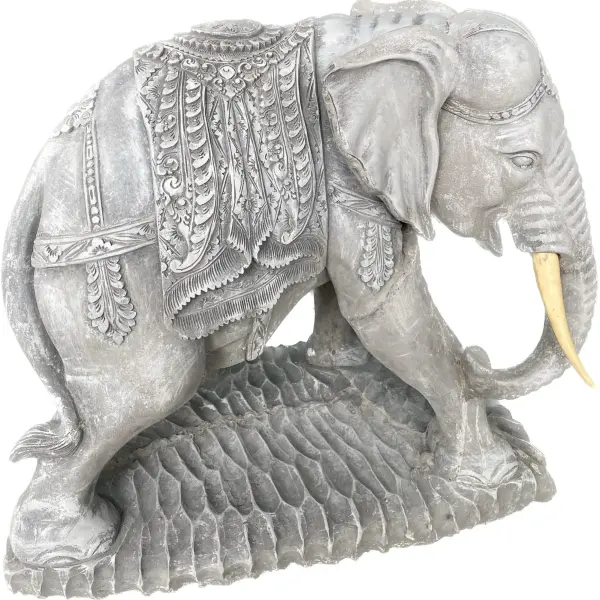 Product image 9 of the product “Avan - Elephant with blanket, looking to the right. 63 cm L | cast stone ”